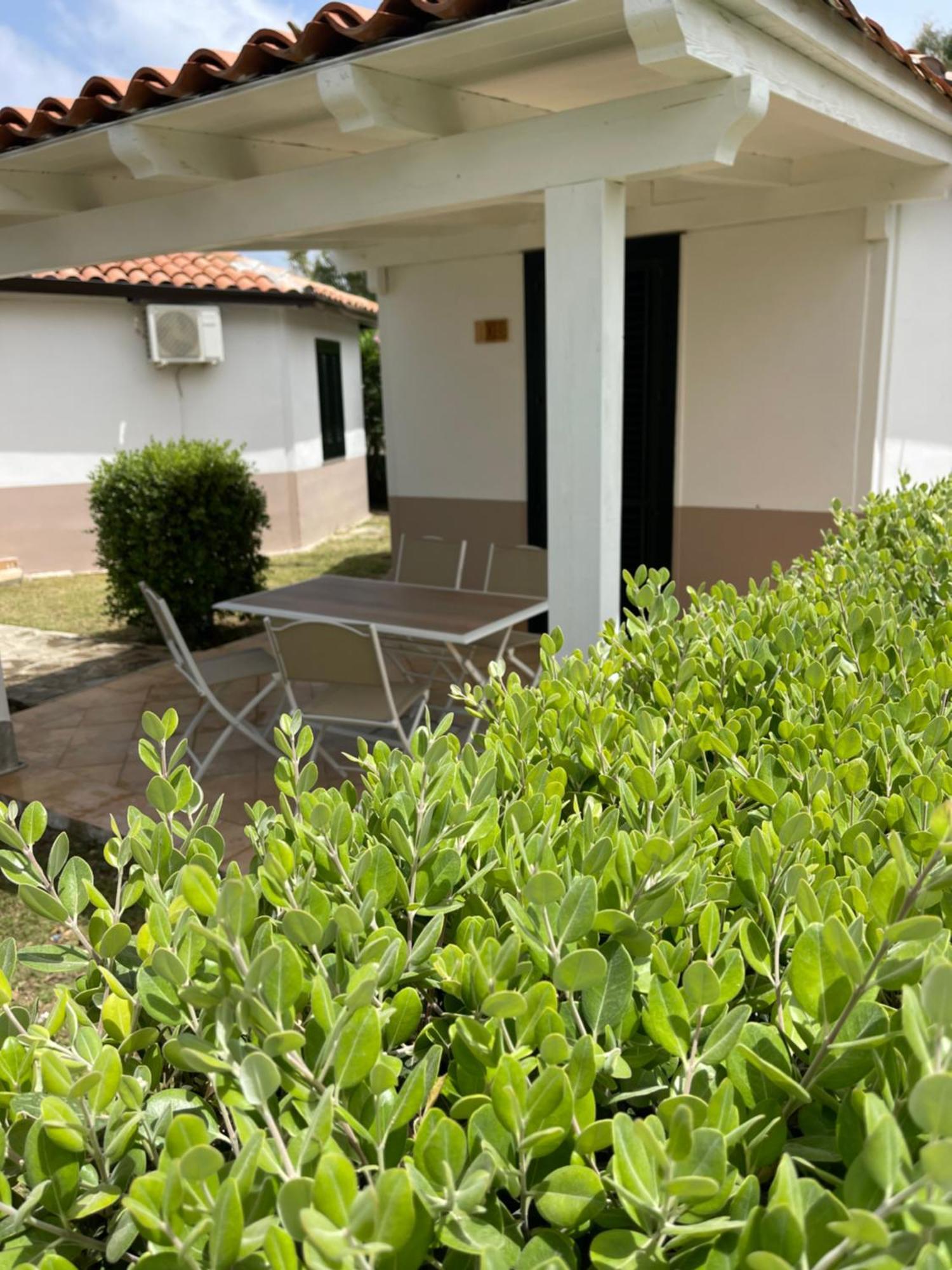 Soleada Club Aparthotel Campofelice di Roccella Kültér fotó